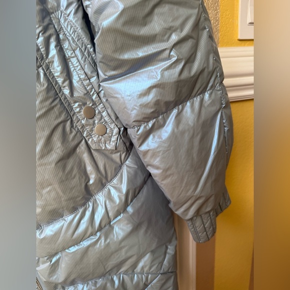 Women's Metallic Light Blue Puffer Jacket - Picture 3 of 4